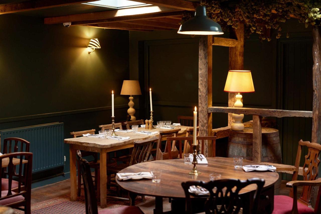 The Queen'S Head Broad Chalke Buitenkant foto