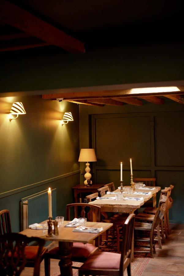 The Queen'S Head Broad Chalke Buitenkant foto
